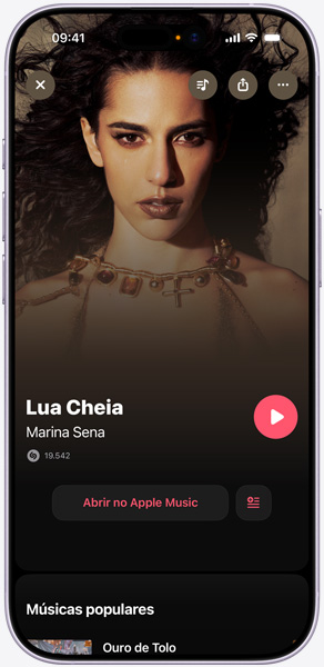 A tela do iPhone mostra a música “Lua Cheia” de Marina Sena, indicando que o Shazam reconheceu a música