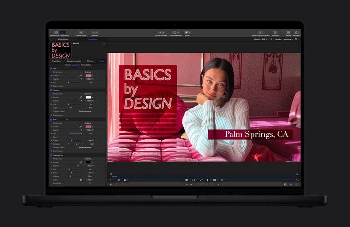 Écran de MacBook Pro 16 pouces, Final Cut Pro, design graphique, superposition avec texte, personne en chandail blanc, meuble rose, pièce rose