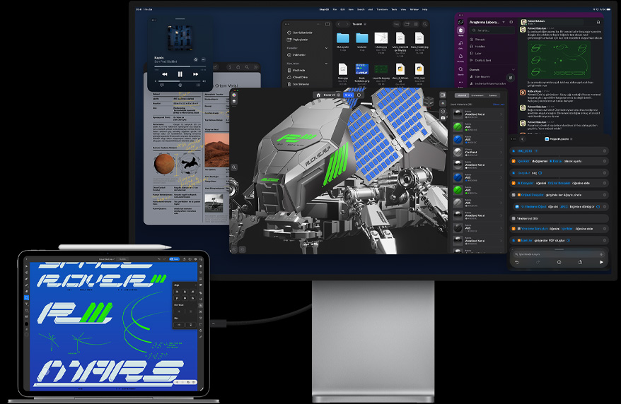 Magic Keyboard’a takılı iPad Pro, önden dış görünüm, tüm aygıtlar harici Mac Studio Display’e bağlı, iPad Pro ekranında grafik tasarım uygulaması, canlı renkler ve metinler gösteriliyor, Studio Display’de çeşitli uygulamalar ve bir 3D model gösteriliyor