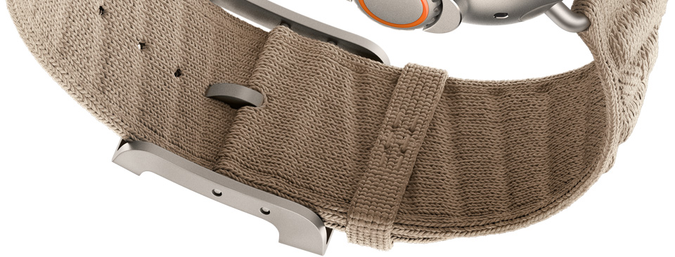 สายแบบ En Mer สำหรับ Apple Watch Hermès Ultra 4, สี Argile (แทน), รายละเอียดด้านล่างของตัวล็อค, วัสดุถักลายนูน
