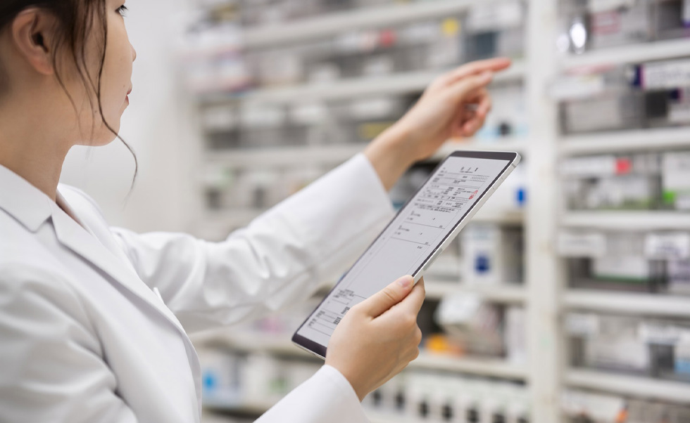 Pharmacists use the Nagomi INDEX iPadOS app to quickly locate medications on the shelf.