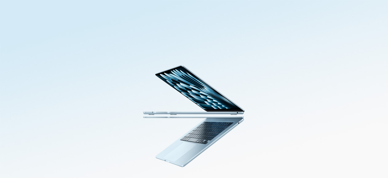 兩部打開的天藍色 MacBook Air 手提電腦合組成箭嘴形狀，突顯纖薄外觀