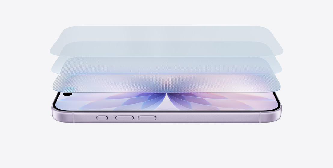 iPhone 17, хоризонтално разположен, в цвят лавандула, с многопластов дизайн, демонстриращ Ceramic Shield 2
