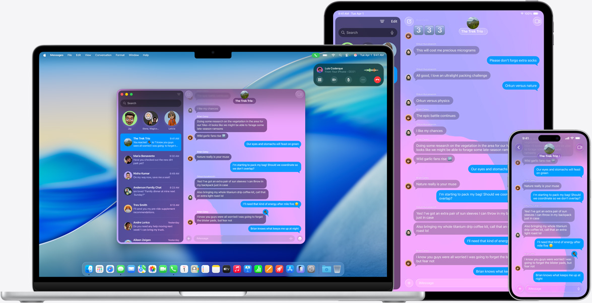 Apple 제품인 MacBook Air 15, iPad Pro 13, iPhone 16 Plus의 모습. 각 기기 화면에 동일한 iMessage 대화가 표시되어 있습니다.