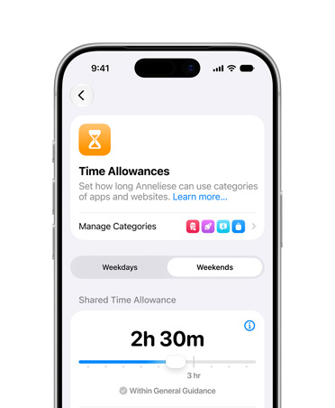 iPhone 17 Pro Silver, på skärmen visas alternativ för tidsbegränsning och skärmtidsschema i Inställningar där man kan ställa in tid och mediekategorier för barn